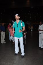Sooraj Pancholi snapped at airport on 21st March 2016 (54)_56f0f132aee86.JPG