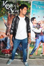 Sidharth Malhotra at Kapoor and Sons Success Meet on 25th March 2016 (170)_56f68f4297175.JPG