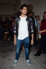 Sidharth Malhotra at Kapoor and Sons Success Meet on 25th March 2016 (67)_56f69033925eb.JPG