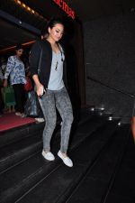 Sonakshi Sinha snapped at PVR on 25th March 2016 (3)_56f68bbb363ce.JPG