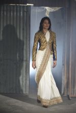 Model at Anand Kabra_s show for LFW 2016 on 30th March 2016(288)_56fcd054683e5.JPG