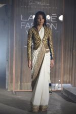 Model at Anand Kabra_s show for LFW 2016 on 30th March 2016(292)_56fcd05dafbf1.JPG