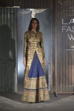 Model at Anand Kabra_s show for LFW 2016 on 30th March 2016(324)_56fcd08ff2f99.JPG