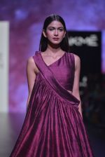 Model walk the ramp for Huemn-Sneha arora-Surendri Show for LFW 2016 on 30th March 2016 (756)_56fcced9a9ea0.JPG