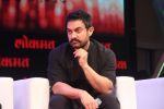 Aamir Khan at Maharastrian award by Lokmat on 1st April 2016 (49)_56ffaca2c8e4d.JPG