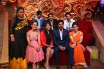 King Khan has several laughter-induced _Fan_ moments on Comedy Nights  Bachao (10)_57025aa79ef62.JPG