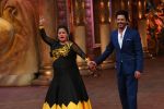 King Khan has several laughter-induced _Fan_ moments on Comedy Nights  Bachao (3)_57025a927006f.JPG