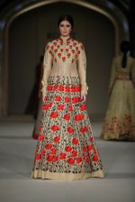 Model at the grand finale for Rohit Bal Show at Lakme Fashion Week on 3rd April 2016 (257)_57024b3c598fd.JPG