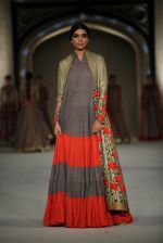 Model at the grand finale for Rohit Bal Show at Lakme Fashion Week on 3rd April 2016 (270)_57024b4b49610.JPG