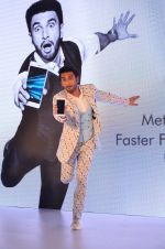Ranveer Singh at Vivo mobile launch in Mumbai on 5th March 2016 (17)_5704ef125f83e.JPG