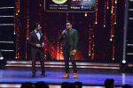 Ayushmann Khuranna and Baadshah at GiMA 2016_5706023585a70.jpg