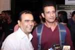 yogesh lakhani & sharman joshi at the launch of book As Boy become Men written by Indian railway officer Mukul Kumar in Crosswords on 6th April 2016_5706015295b1e.jpg