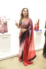 Gauri khan in delhi for satya paul on 8th April 2016 (30)_5708e1059d14b.jpg