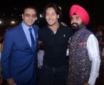 Bad Man Gulshan Grover poses with Tiger Shroff and Shri Charan Singh Sapra at Punjabi Icon Awards in Mumbai_570b728ab2e05.jpg