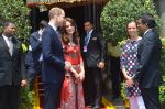 Prince William & Kate Middleton arrive in Mumbai on 10th April 2016 (14)_570b881eb536b.JPG