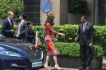 Prince William & Kate Middleton arrive in Mumbai on 10th April 2016 (2)_570b87dd38fea.JPG