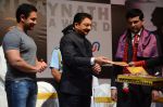 Aamir Khan, Viswanathan Anand at Hridaynath Mangeshkar Award on 12th April 2016 (75)_570e4f7d61b14.JPG