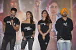 Shahid Kapoor, Kareena Kapoor, Alia Bhatt and Diljit Dosanjh at Udta Punjab trailer launch on 16th April 2016 (177)_5713ade9457ee.JPG