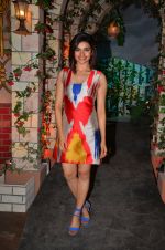 Prachi Desai at the promotion of Azhar on location of The Kapil Sharma Show on 22nd April 2016 (36)_571b64827fd60.JPG