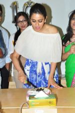 Rakul Preet Singh at Radio Mirchi 10th Anniversary Celebrations on 22nd April 2016 (103)_571ad8f1e931d.jpg