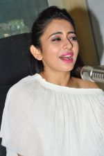 Rakul Preet Singh at Radio Mirchi 10th Anniversary Celebrations on 22nd April 2016 (63)_571ad78ef20b3.jpg