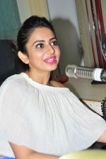 Rakul Preet Singh at Radio Mirchi 10th Anniversary Celebrations on 22nd April 2016 (75)_571ad7f120836.jpg