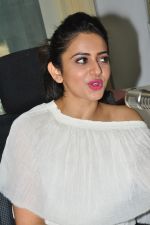 Rakul Preet Singh at Radio Mirchi 10th Anniversary Celebrations on 22nd April 2016 (88)_571ad87b0aef1.jpg