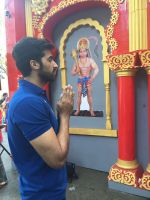 Akshay Oberoi visited the famous Ghanteshwar Hanuman Temple in Mumbai to seek blessings for his film Laal Rang on 22nd April 2016 (7)_5726fa9e29fed.jpg