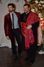 Neil Mukesh, Nitin Mukesh at Bipasha Basu and Karan Singh Grover_s Wedding Reception on 30th April 2016 (182)_5728286d4d2eb.JPG