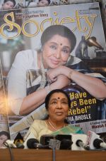 Asha Bhosle announced her farewell tour in uk at magnahouse on 5th May 2016 (14)_572deee5cdaff.JPG