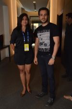 Emraan Hashmi at Azhar promotions in association with Gourmet Renaissance at IPL match in Pune on 9th May 2016 (3)_57320d8ee6c8c.JPG