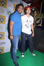 Dino Morea at Ayesha Takia_s restaurant Cafe Basilico relaunched in Mumbai on 12th May 2016 (35)_5736cd1d9869a.JPG