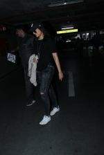 Sonakshi Sinha snapped at airport on 15th May 2016 (1)_573998464fcf4.JPG