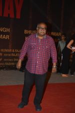 at Sarbjit Premiere in Mumbai on 18th May 2016 (97)_573d9701bf405.JPG