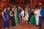 Akshay Kumar, Lisa Haydon, Jacqueline Fernandez, Riteish Deshmukh at Housefull 3 promotions on Comedy Nights Bachao on 23rd May 2016 (15)_5743fc178a3fb.JPG