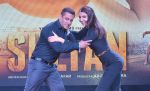 Anushka Sharma, Salman Khan at Sultan Trailer Launch on 24th May 2016 (118)_5746df7a73c2f.JPG