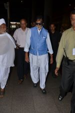 Amitabh Bachchan snapped at airport on 29th May 2016 (41)_574bc83ab6132.JPG