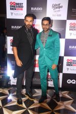 John Abraham, Ayushmann Khurrana at GQ Best Dressed Men 2016 in Mumbai on 2nd June 2016 (442)_57513362dbe55.JPG