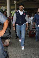 Abhishek Bachchan snapped at airport on 9th June 2016 (19)_575a808ed33ab.JPG