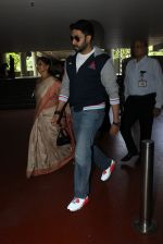 Abhishek Bachchan snapped at airport on 9th June 2016 (21)_575a80909c189.JPG
