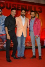 Akshay Kumar, Abhishek Bachchan, Riteish Deshmukh at Housefull 3 success bash on 9th June 2016 (22)_575a81bfe4c01.JPG