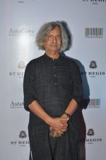 at Jogen Chaudhry_s art event hosted by Gayatri Ruia and ST Regis on 10th June 2016 (1)_575c31b7b1159.JPG