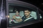 Aamir Khan inside the car snapped on 11th June 2016 (4)_575d2aa60e2a9.JPG