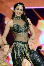 Rakul Preet Singh at CINEMAA AWARDS red carpet on 13th June 2016 (112)_575f8279707ba.jpg