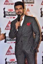 Ram Charan at Film Fare Awards South 2016 (1)_5766735aa01f3.jpg