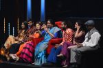 Asha Bhosle on the sets of SAREGAMA on 21st June 2016 (22)_57694c5d62421.JPG