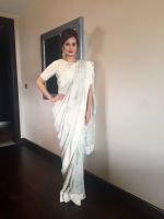 Dia Mirza wearing tone-on-tone ivory sari by Varun Bahl and earrings by Aurelle and a classic red pout (1)_576a90cd37f36.jpg