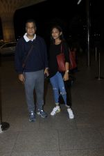 leaves for IIFA on Day 2 on 21st June 2016(148)_576a2288e38b0.JPG