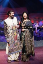 Anushka Shetty at An Ode To Weaves and Weavers Fashion show at HICC Novotel, Hyderabad on June 21, 2016 (29)_576bddf47f6e7.JPG