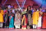 Anushka Shetty at An Ode To Weaves and Weavers Fashion show at HICC Novotel, Hyderabad on June 21, 2016 (77)_576bde60d13d3.JPG